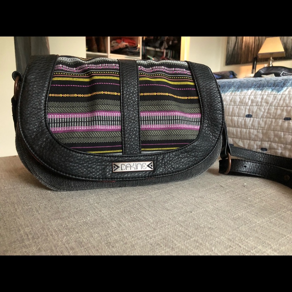 Dakine Crossbody Purse w/adjustable strap